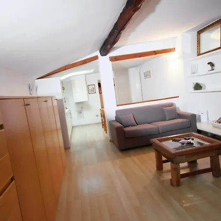 Fleur De Lis Loft *